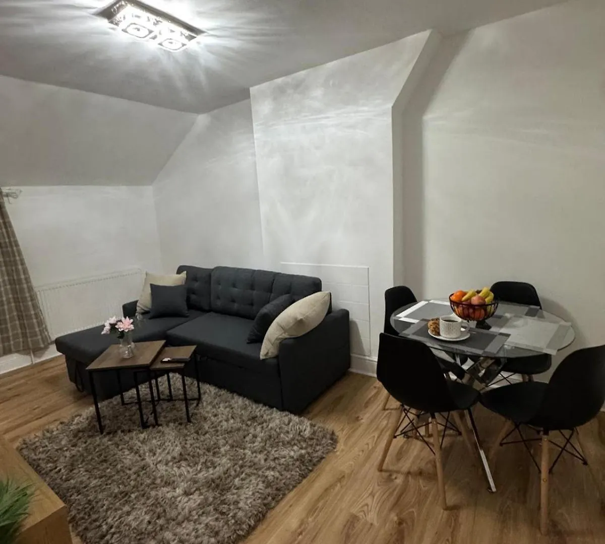 Cosy 1 Bedroom Apartment In The Heart Of Barry Flat 3 United Kingdom