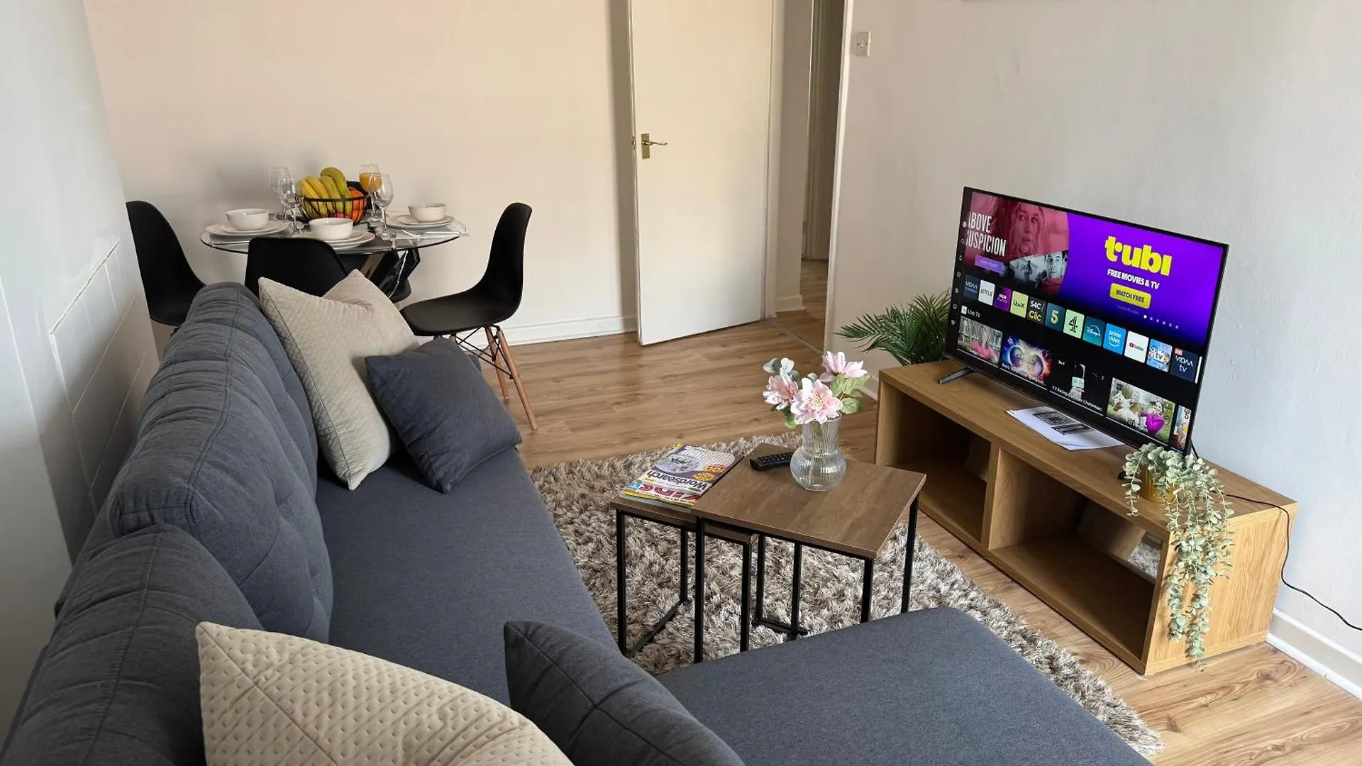 Cosy 1 Bedroom Apartment In The Heart Of Barry Flat 3 United Kingdom
